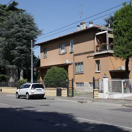 Casa Vacanze Antonia โบโลญญา ภายนอก รูปภาพ