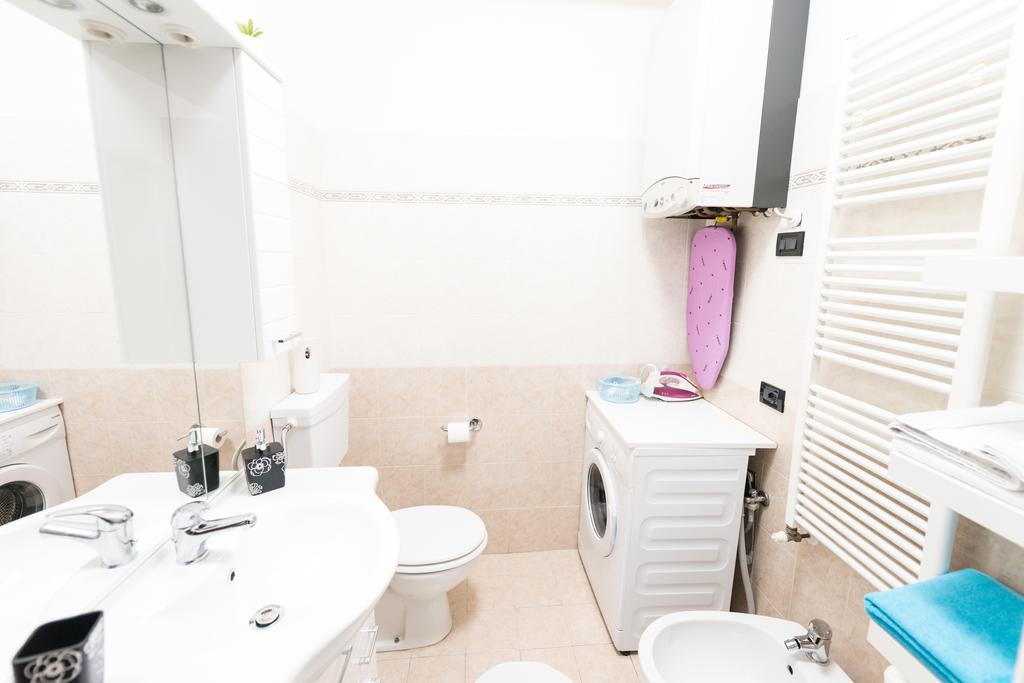 Casa Vacanze Antonia โบโลญญา ภายนอก รูปภาพ