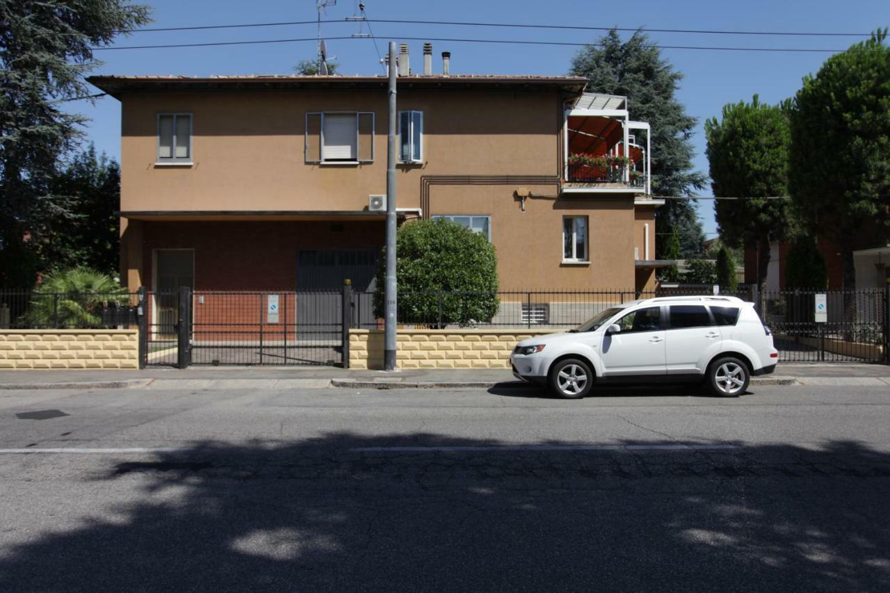 Casa Vacanze Antonia โบโลญญา ภายนอก รูปภาพ