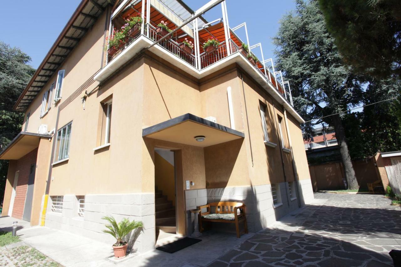 Casa Vacanze Antonia โบโลญญา ภายนอก รูปภาพ
